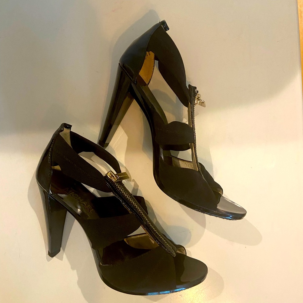 Michael Kors Patent Leather Strappy Sandal Sz 5.5